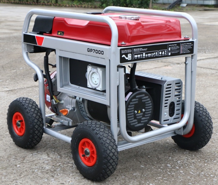6.5kw Portable Gasoline Generator with 4X Large Pneumatic Wheels and Lifting Hook
